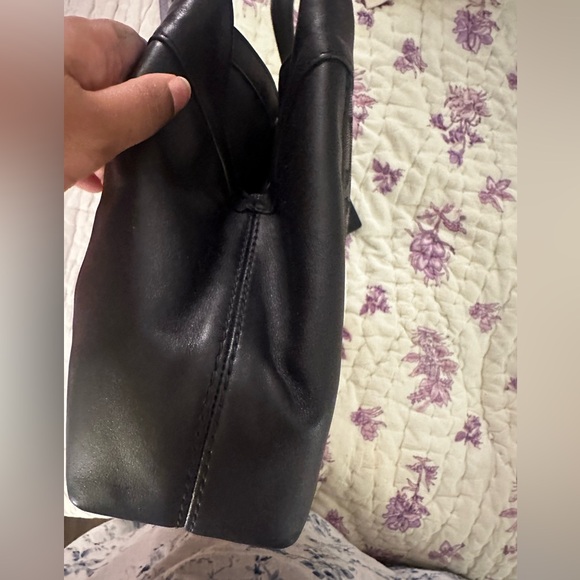 Coach Lexi Laquard and Leather Shoulder Bag - Picture 4 of 8